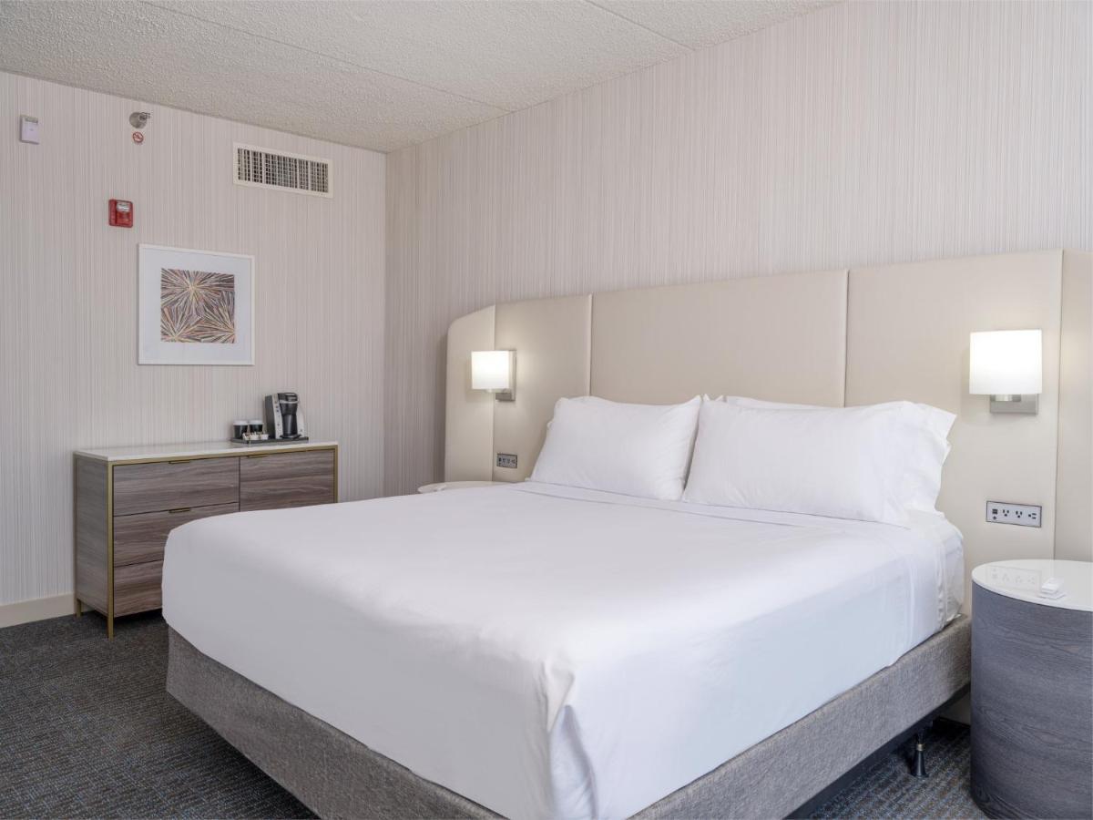 Crowne Plaza Indianapolis-Airport By Ihg Hotel Kültér fotó