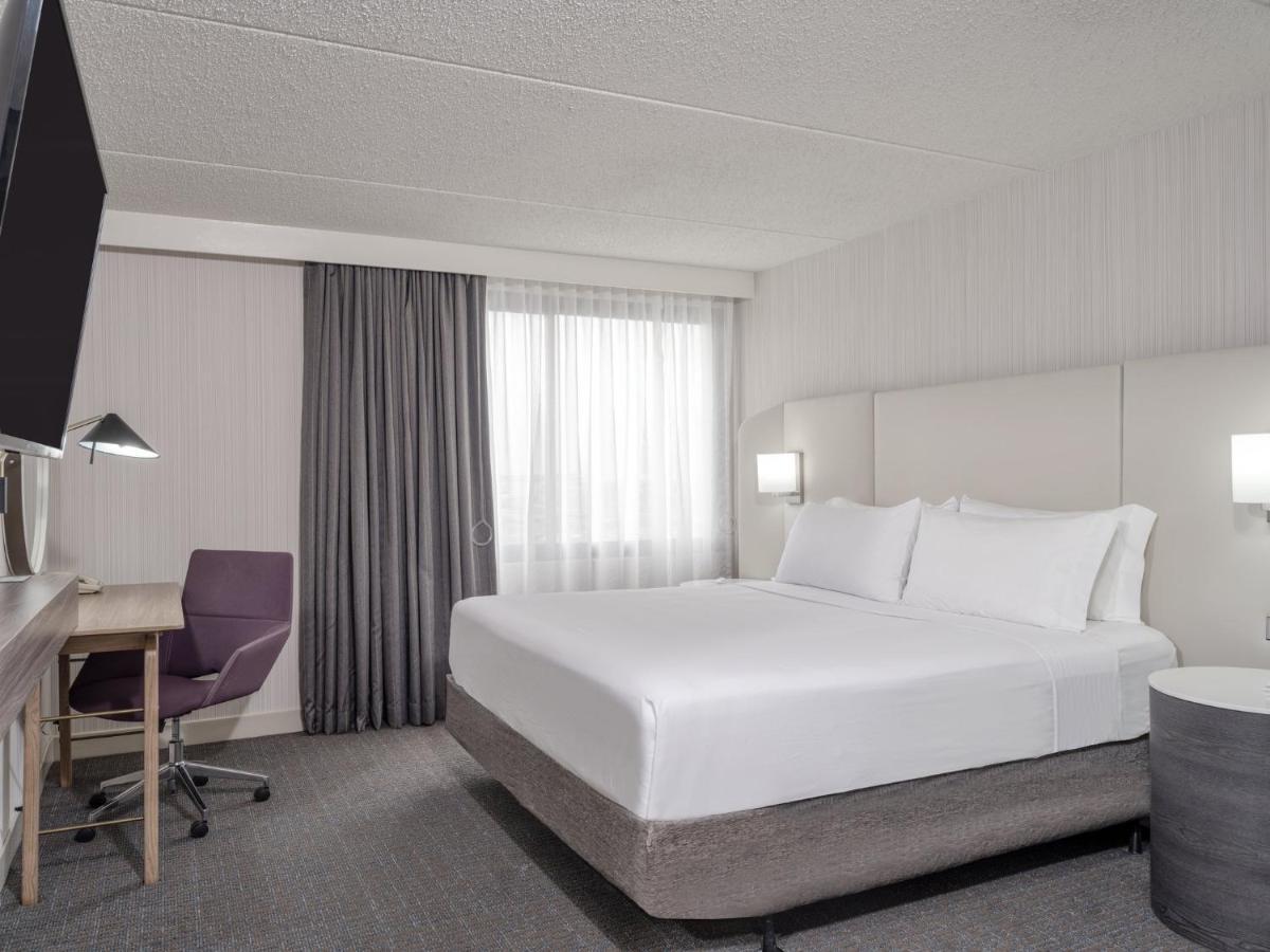 Crowne Plaza Indianapolis-Airport By Ihg Hotel Kültér fotó